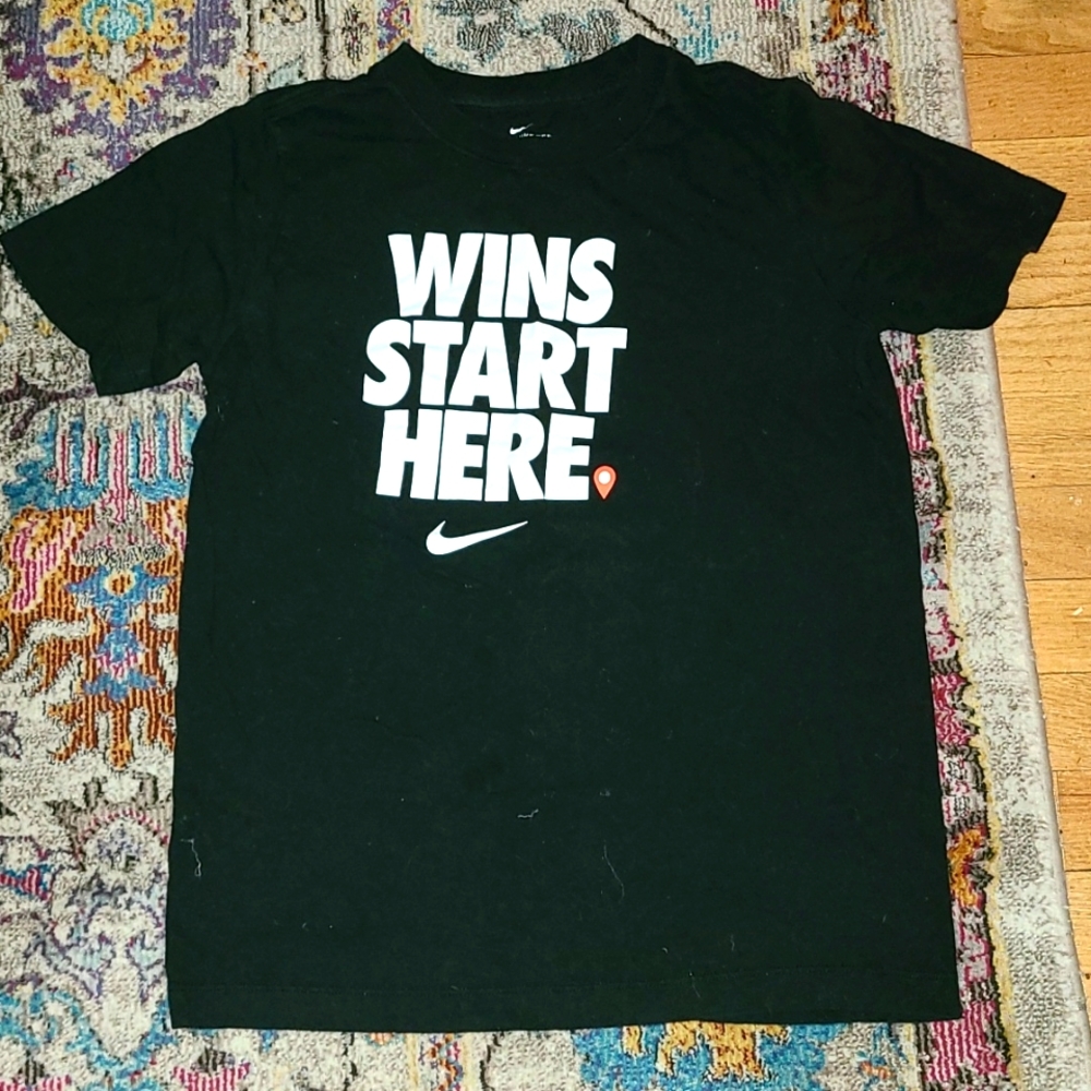 Nike tee